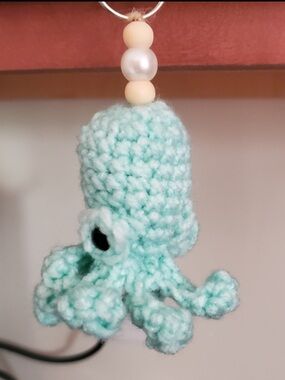 🛍️BUNDLE ONLY ITEM🛍️ Handmade Octopus Keychain